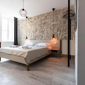 guest-house-centar-ljiljana.pula-hotels.org/