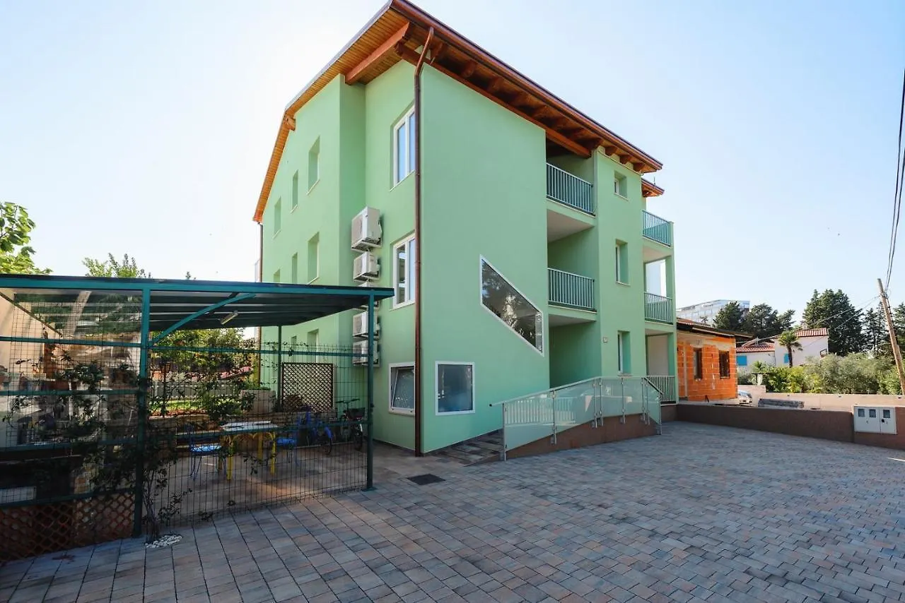 Guest house Andrea House With Apartments Umag