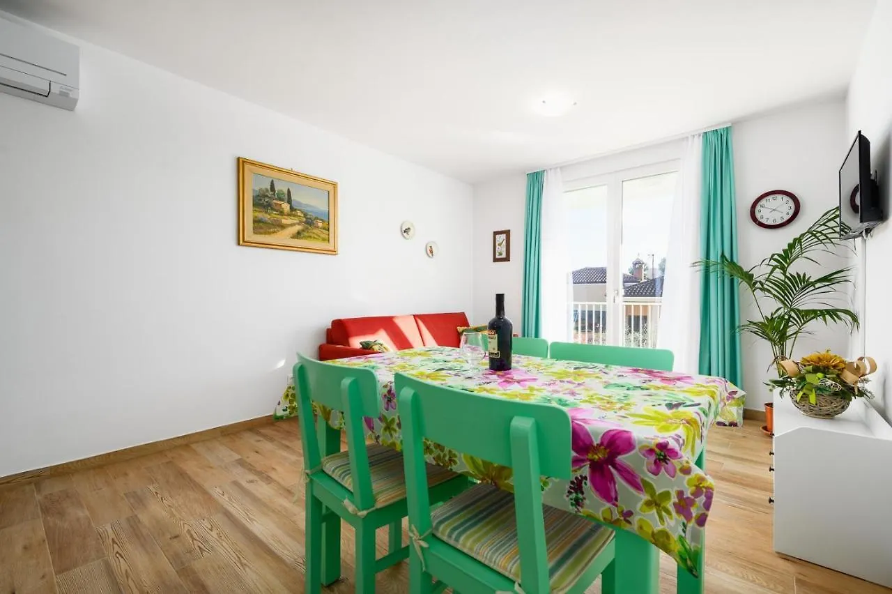 Guest house Andrea House With Apartments Umag