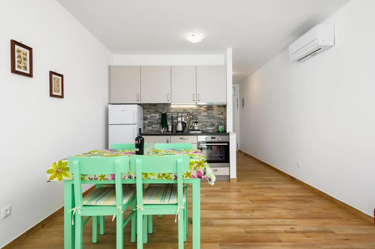 Guest house Andrea House With Apartments Umag