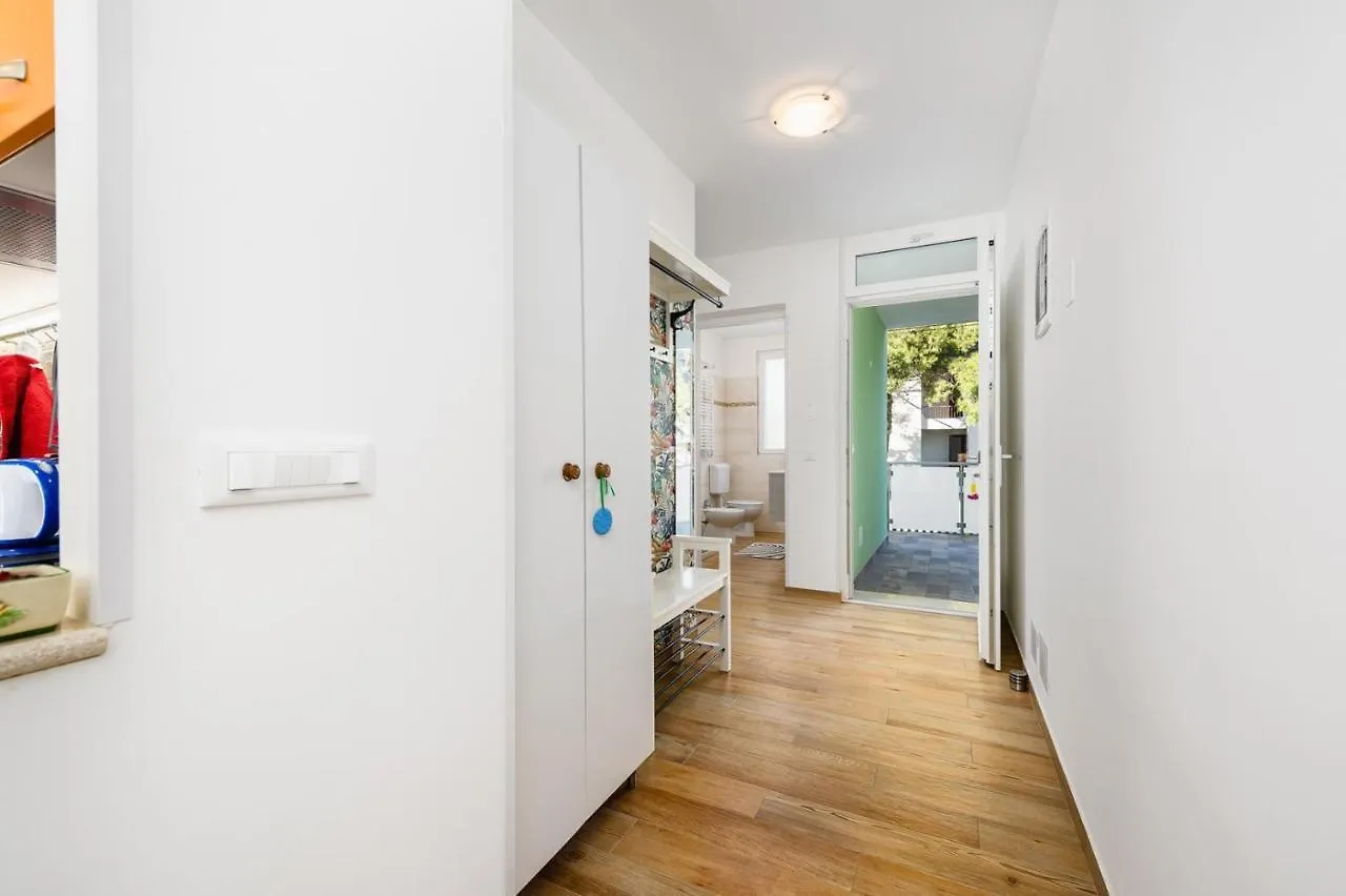 Guest house Andrea House With Apartments Umag