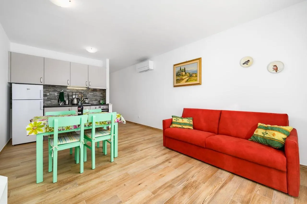 Guest house Andrea House With Apartments Umag